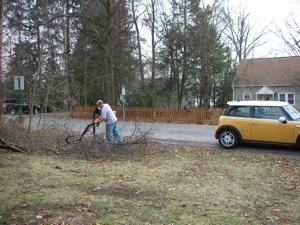 RALPH WORKS, MINI TAKES A BREAK